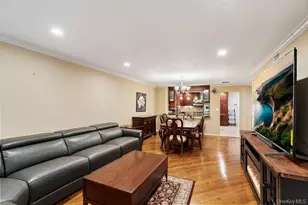 109 Foxwood Dr, Jericho, NY 11753 - Photo 7