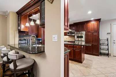 109 Foxwood Drive, Jericho, NY 11753 - Photo 11