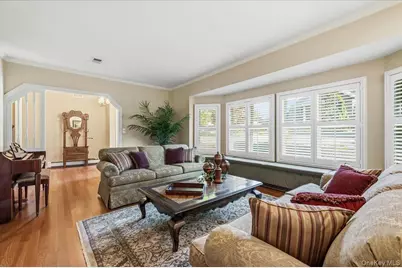 19 Fox Lane, Dix Hills, NY 11746 - Photo 5