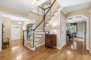 19 Fox Ln, Dix Hills, NY 11746 - Photo 19