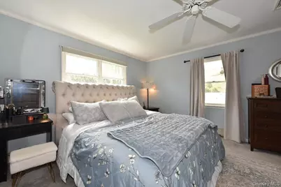 287 Charles Avenue, Massapequa Park, NY 11762 - Photo 17