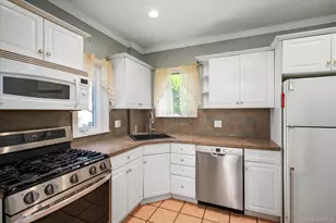 25709 Pembroke Ave, Great Neck, NY 11020 - Photo 13