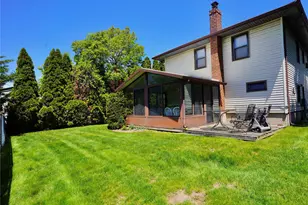 9 John St, Bethpage, NY 11714 - Photo 5