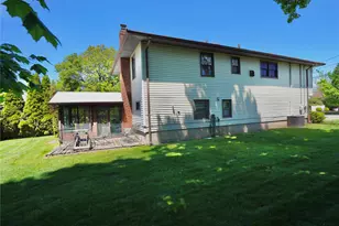 9 John St, Bethpage, NY 11714 - Photo 7