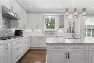 17 Clover Pl, New Rochelle, NY 10805 - Photo 15