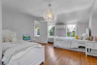 1 E Rogues Path, Huntington Station, NY 11746 - Photo 19