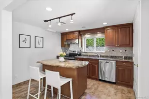 2 Prose St, Hicksville, NY 11801 - Photo 19