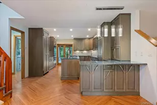151 Seaman Neck Rd, Dix Hills, NY 11746 - Photo 3