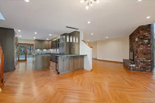 151 Seaman Neck Rd, Dix Hills, NY 11746 - Photo 9