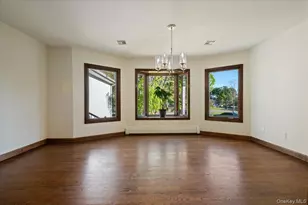 151 Seaman Neck Rd, Dix Hills, NY 11746 - Photo 11