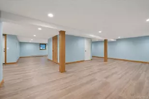 151 Seaman Neck Rd, Dix Hills, NY 11746 - Photo 31