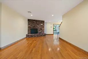 151 Seaman Neck Rd, Dix Hills, NY 11746 - Photo 17