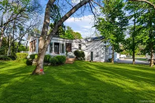 151 Seaman Neck Rd, Dix Hills, NY 11746 - Photo 33