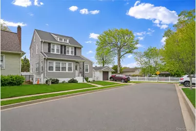 62 Leaman Place, Lynbrook, NY 11563 - Photo 29