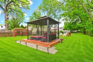 62 Leaman Pl, Lynbrook, NY 11563 - Photo 25