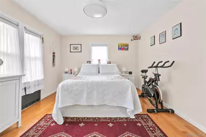 62 Leaman Place, Lynbrook, NY 11563 - Photo 17
