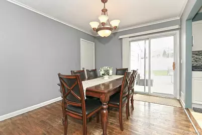 1254 Parkwood Drive, Merrick, NY 11566 - Photo 11