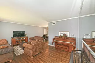 1254 Parkwood Dr, Merrick, NY 11566 - Photo 7
