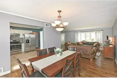 1254 Parkwood Drive, Merrick, NY 11566 - Photo 13