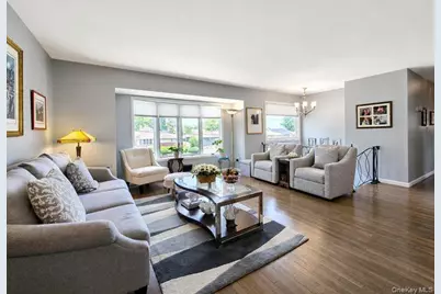 15 6th Avenue, Farmingdale, NY 11735 - Photo 17