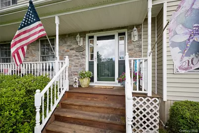 37 Angelo Boulevard, Poughkeepsie, NY 12603 - Photo 3