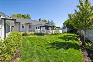 2 Sunderland St, Melville, NY 11747 - Photo 37
