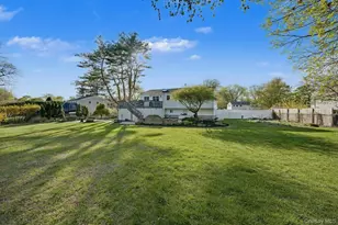 27 Frontier Ln, East Northport, NY 11731 - Photo 35