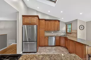 27 Frontier Ln, East Northport, NY 11731 - Photo 9