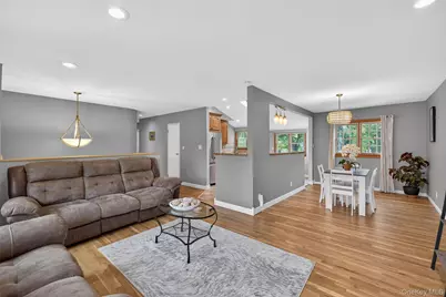 27 Frontier Lane, East Northport, NY 11731 - Photo 7