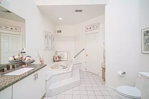 31 Willow Ridge Dr, Smithtown, NY 11787 - Photo 19