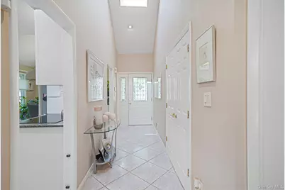 31 Willow Ridge Drive, Smithtown, NY 11787 - Photo 5