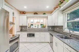 31 Willow Ridge Dr, Smithtown, NY 11787 - Photo 13