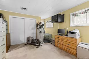 57 Meeting Ln, Hicksville, NY 11801 - Photo 17