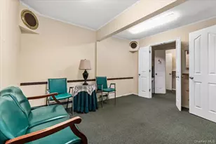57 Meeting Ln, Hicksville, NY 11801 - Photo 31