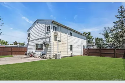 11 Carman Boulevard, Massapequa, NY 11758 - Photo 19