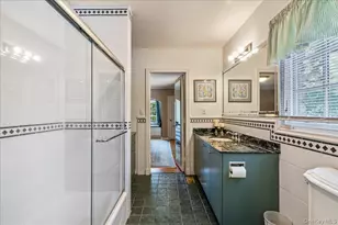 79 Aldershot Ln, Manhasset, NY 11030 - Photo 27