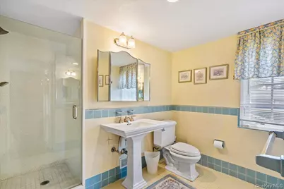 79 Aldershot Lane, Manhasset, NY 11030 - Photo 25