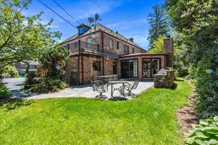 79 Aldershot Ln, Manhasset, NY 11030 - Photo 37