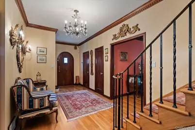 79 Aldershot Lane, Manhasset, NY 11030 - Photo 5