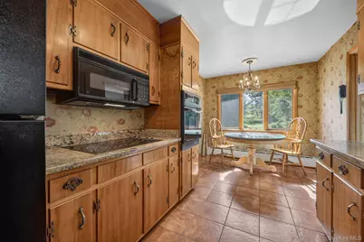 21 Stonecrest Drive, New Windsor, NY 12553 - Photo 15