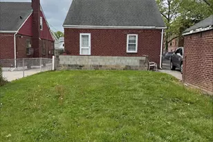 88-13 210th St, Queens Village, NY 11427 - Photo 25