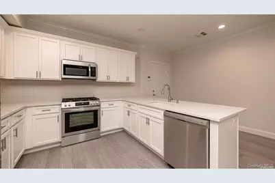 776 Fulton Street #3A, Farmingdale, NY 11735 - Photo 11