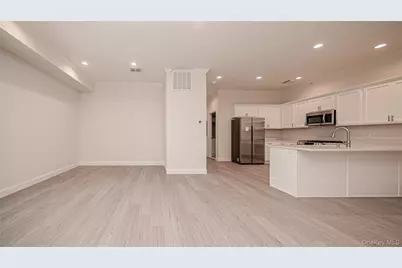 776 Fulton Street #3A, Farmingdale, NY 11735 - Photo 9