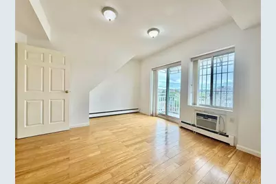 82-15 Queens Boulevard #PH-B, Elmhurst, NY 11373 - Photo 9