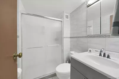 130 Colonial Parkway #4D, Yonkers, NY 10710 - Photo 23