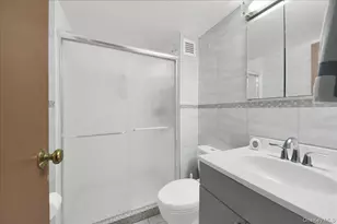 130 Colonial Pkwy, Yonkers, NY 10710 - Photo 23