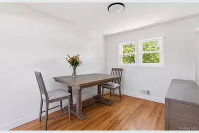 125 Missouri Avenue, Bay Shore, NY 11706 - Photo 5