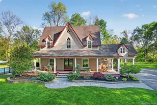 34 Sycamore Dr, Wallkill, NY 12589 - Photo 3