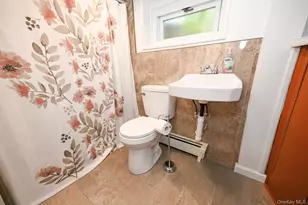 248 Fendale St, Franklin Square, NY 11010 - Photo 19