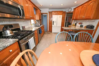 248 Fendale Street, Franklin Square, NY 11010 - Photo 3